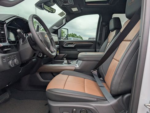 New 2026 Chevrolet Silverado 2500 High Country w/ Technology Package AWD/4WD image 17