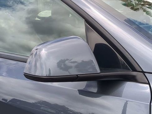 Used 2022 Tesla Model Y Performance image 12