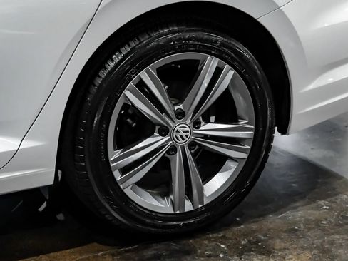 Used 2020 Volkswagen Jetta R-Line w/ R-Line Cold Weather Package FWD image 60
