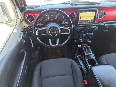Used 2022 Jeep Wrangler Unlimited Rubicon w/ Cold Weather Group AWD/4WD image 27
