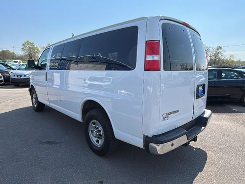 Used 2018 Chevrolet Express 3500 LT w/ LT Preferred Equipment Group image 8