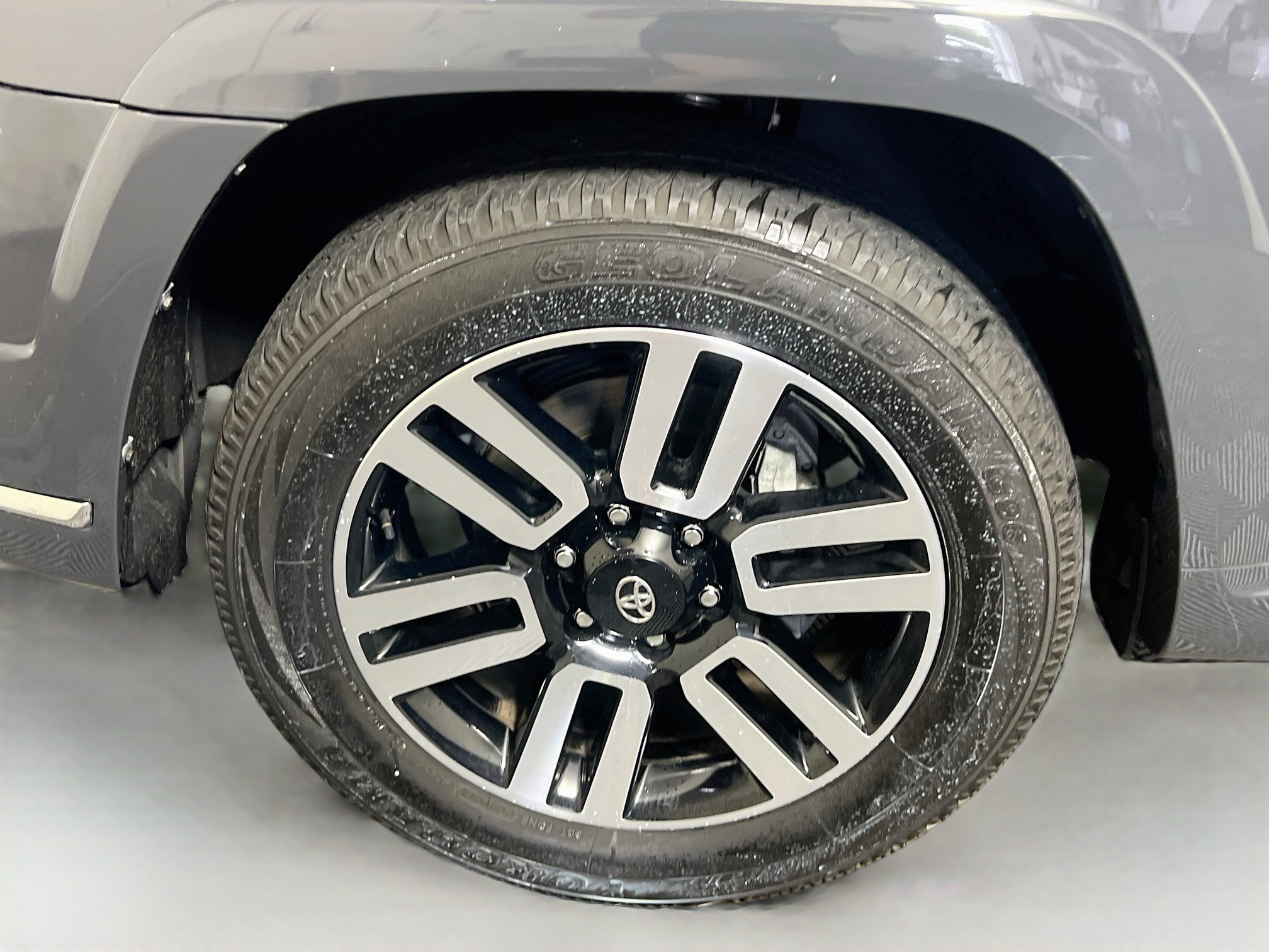 Used 2024 Toyota 4Runner Limited RWD image 13