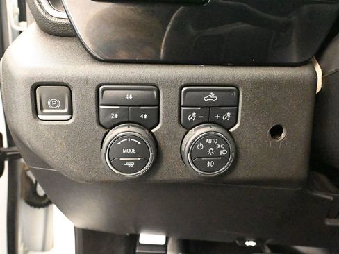 Used 2024 Chevrolet Silverado 2500 LT image 35