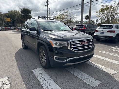 Used 2018 GMC Acadia SLE image 10