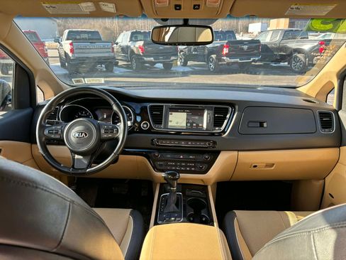 Used 2015 Kia Sedona SX image 14