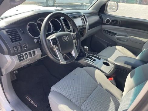 Used 2015 Toyota Tacoma PreRunner w/ TRD Sport Package image 5