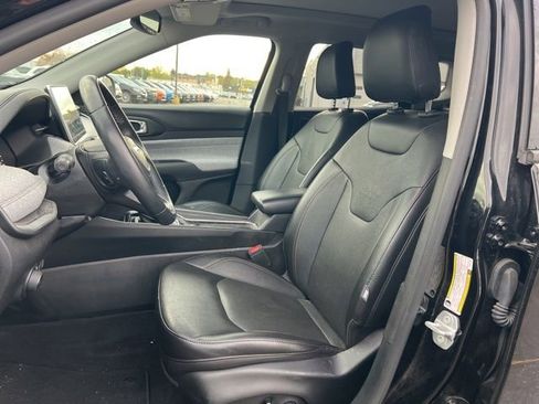 Used 2022 Jeep Compass Latitude w/ Sun and Sound Group AWD/4WD image 11
