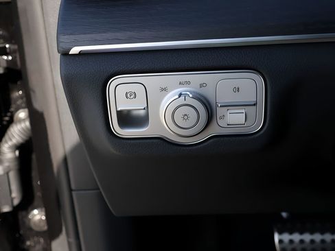 New 2026 Mercedes-Benz GLS 450 4MATIC image 36