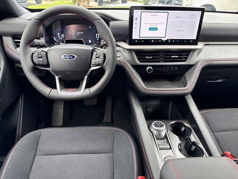New 2026 Ford Explorer ST RWD image 5