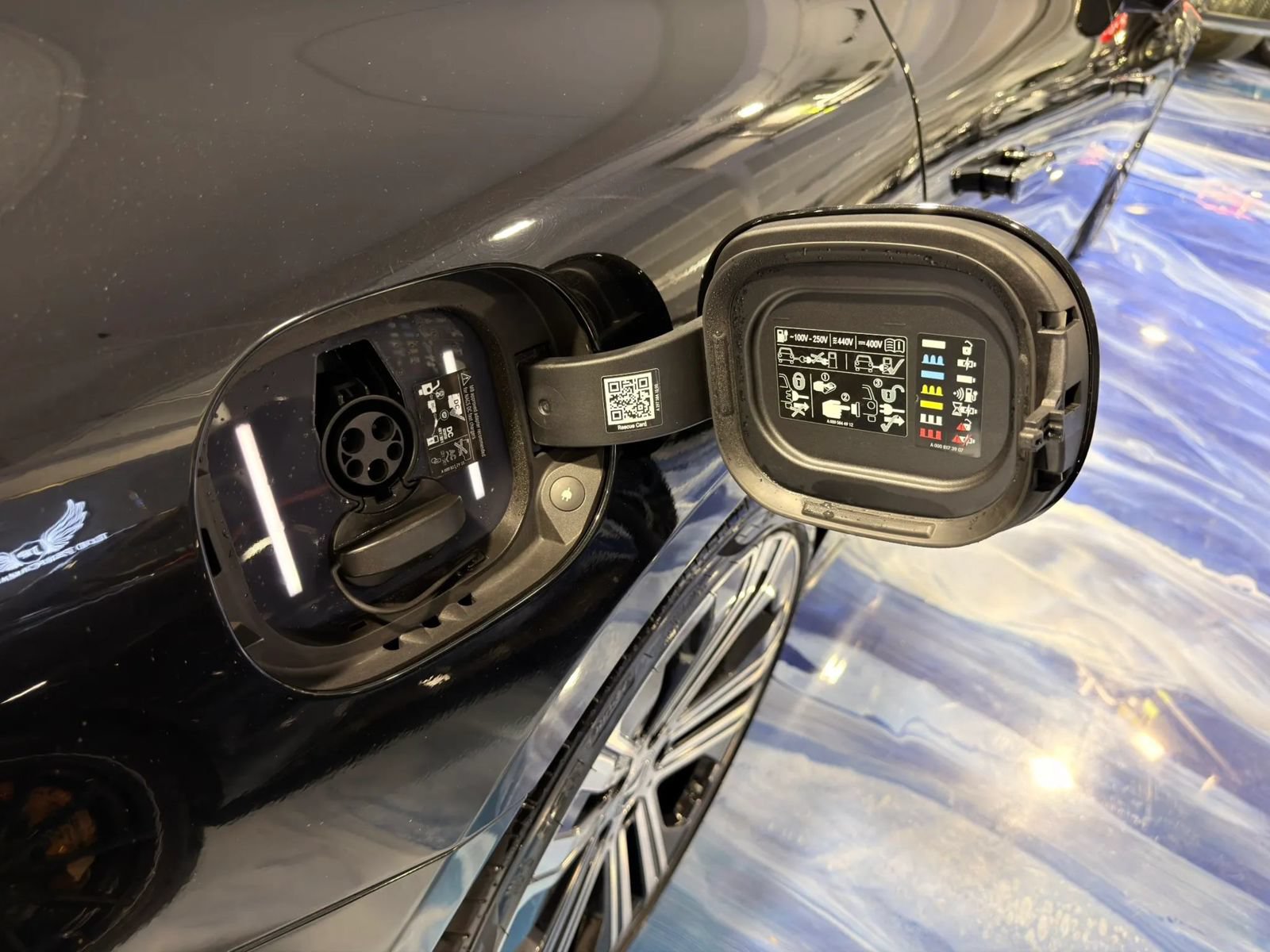 Used 2022 Mercedes-Benz EQS 450+ Sedan w/ Exclusive Trim Package image 10