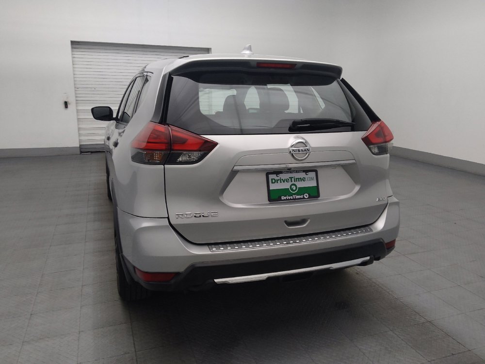 Used 2017 Nissan Rogue S AWD/4WD image 6