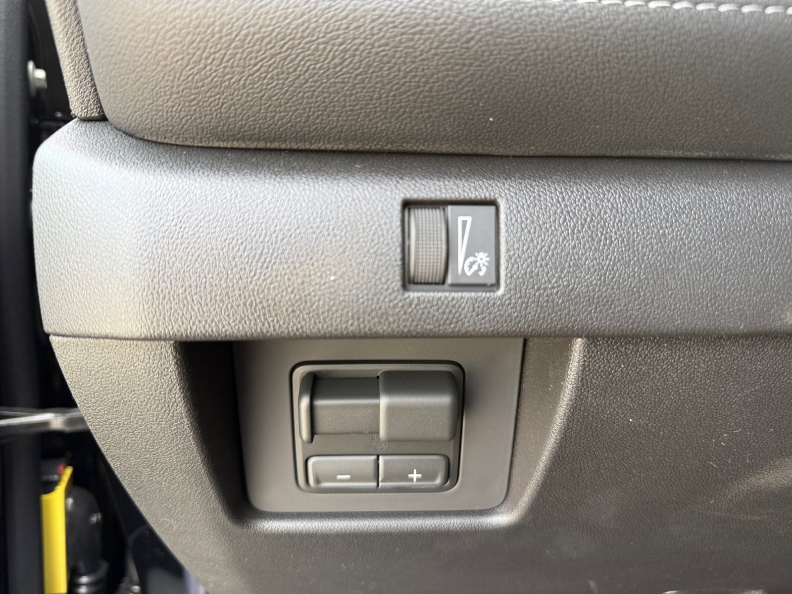New 2026 Chevrolet Colorado LT w/ LT Convenience Package AWD/4WD image 19
