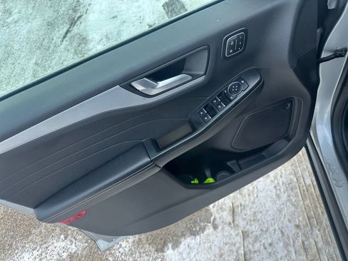 Certified 2024 Ford Escape Platinum image 10