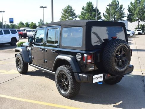 Used 2023 Jeep Wrangler Unlimited w/ Cold Weather Group AWD/4WD image 9