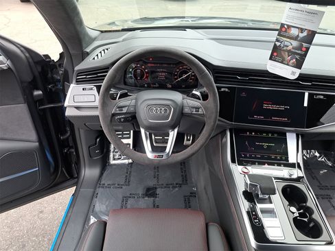 New 2025 Audi RS Q8 performance image 16