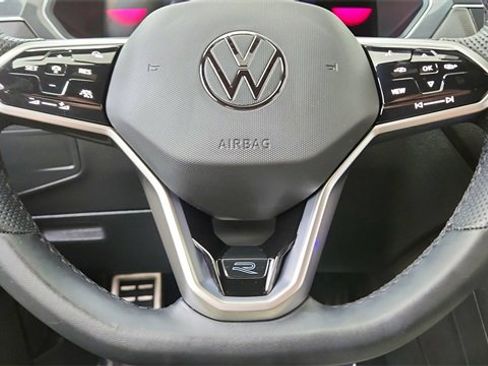 Used 2023 Volkswagen Tiguan SE R-Line image 43