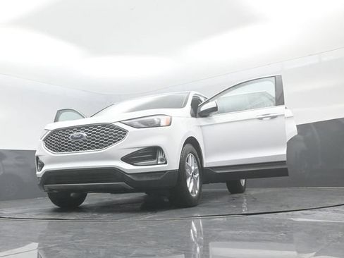 Certified 2024 Ford Edge SEL w/ Convenience Package AWD/4WD image 30