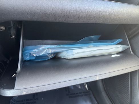 Used 2023 Hyundai Venue SEL image 31