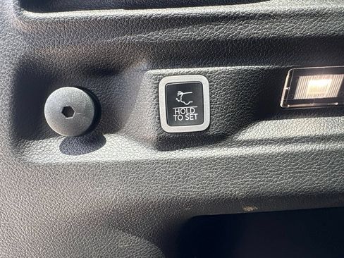 Used 2024 Jeep Grand Cherokee L Laredo AWD/4WD image 15