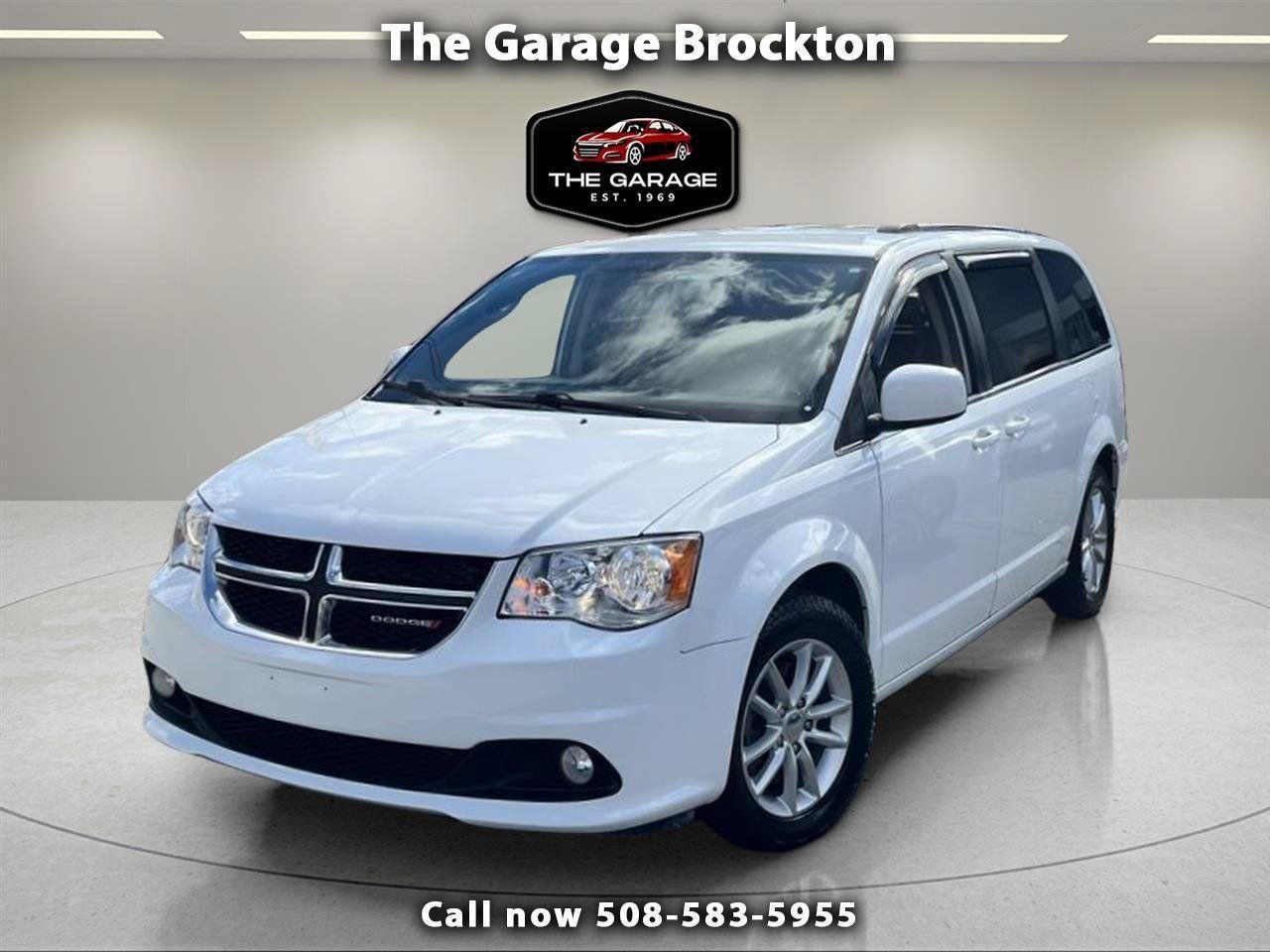 Used 2020 Dodge Grand Caravan SXT FWD image 1