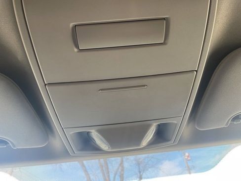 Used 2018 Dodge Grand Caravan SE image 26