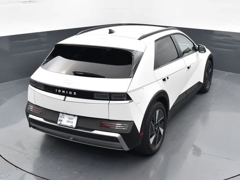 New 2025 Hyundai Ioniq 5 SEL image 26