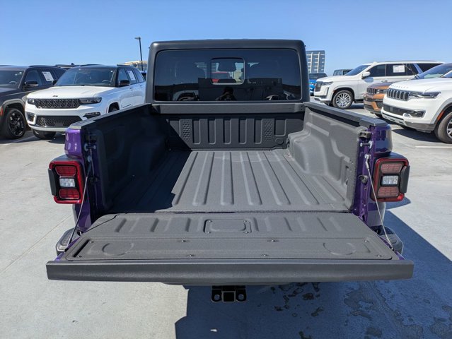 New 2026 Jeep Gladiator Sport AWD/4WD image 12