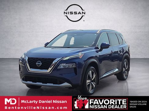 Used 2023 Nissan Rogue Platinum w/ Platinum Premium Package AWD/4WD image 2