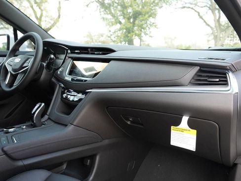 New 2026 Cadillac XT5 Luxury w/ LPO, Floor Liner Package image 85