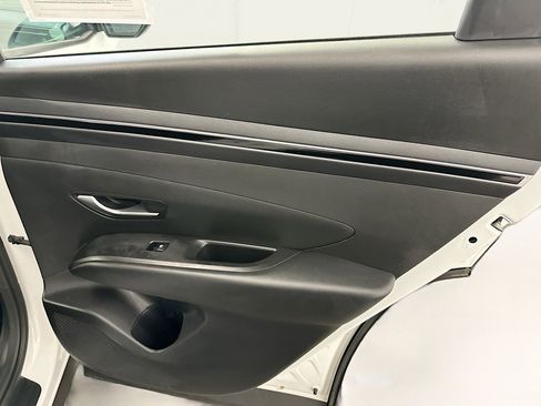 Used 2023 Hyundai Tucson SE image 30