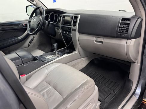 Used 2007 Toyota 4Runner Limited image 11