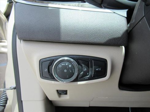 Used 2017 Lincoln MKC Reserve FWD image 21