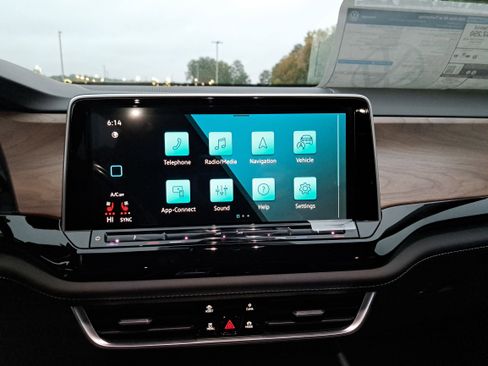 New 2026 Volkswagen Atlas SE FWD image 22