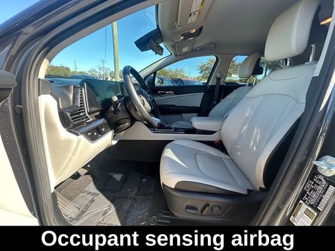 Used 2024 Kia Sportage EX FWD image 10