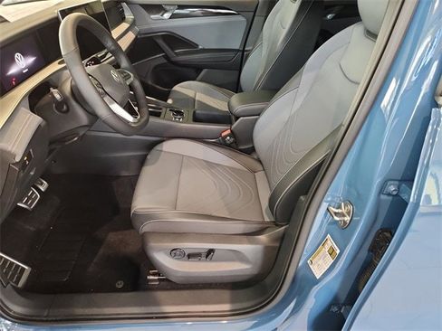 New 2026 Volkswagen Tiguan SE R-Line image 12