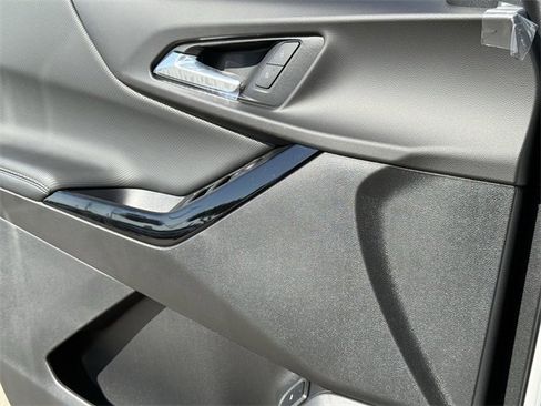 New 2026 Chevrolet Equinox LT w/ Convenience Package II image 20