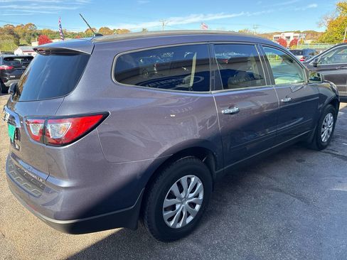 Used 2013 Chevrolet Traverse LS image 25