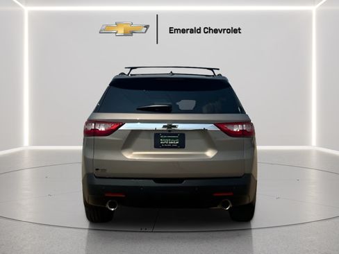 Used 2019 Chevrolet Traverse LT w/ LPO, 'HIT The Road' Package AWD/4WD image 4