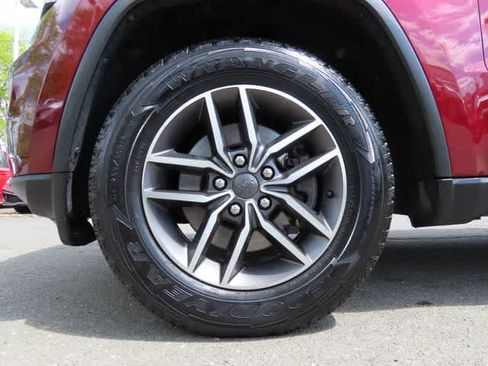 Used 2021 Jeep Grand Cherokee Limited AWD/4WD image 10