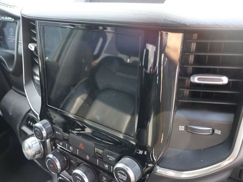 Used 2024 RAM 1500 Laramie image 11