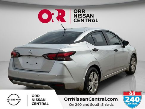 Used 2022 Nissan Versa S w/ Trunk Package FWD image 5