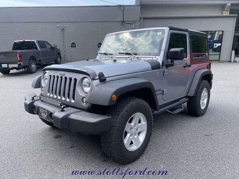 Used 2015 Jeep Wrangler Sport w/ Quick Order Package 24S AWD/4WD image 3