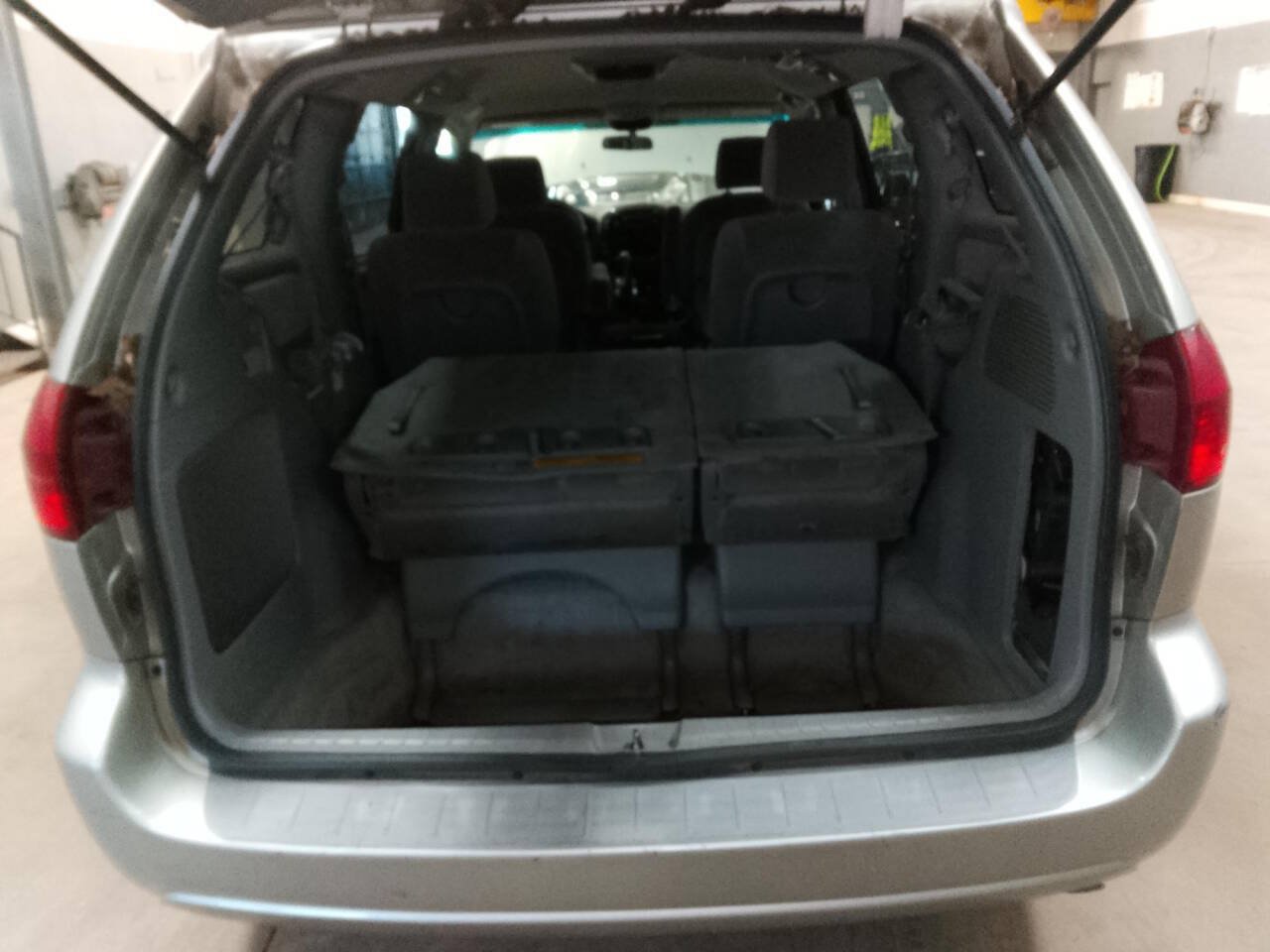 Used 2005 Toyota Sienna FWD image 21