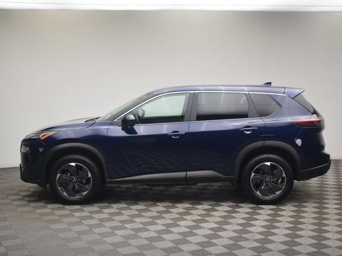 Used 2025 Nissan Rogue SV AWD/4WD image 11