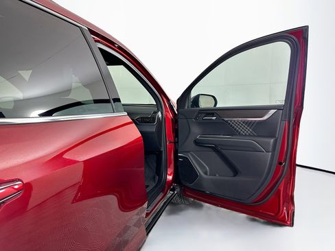 Used 2024 GMC Acadia Denali w/ Super Cruise Package image 35