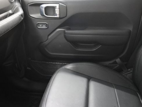 Used 2023 Jeep Gladiator Sport AWD/4WD image 13