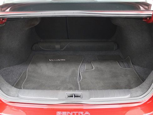 Used 2025 Nissan Sentra SV image 17