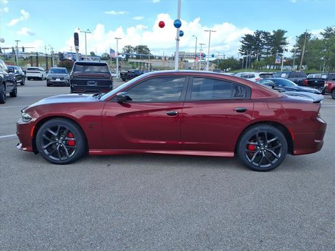 Used 2020 Dodge Charger R/T w/ Blacktop Package RWD image 2