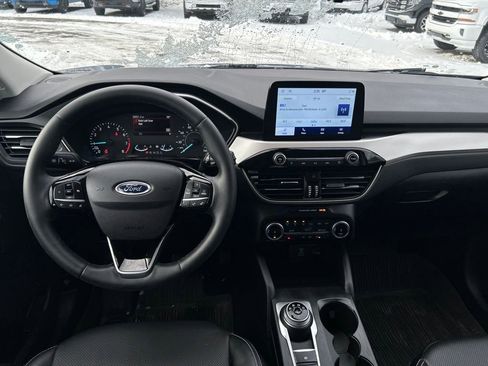 Used 2022 Ford Escape SEL image 16