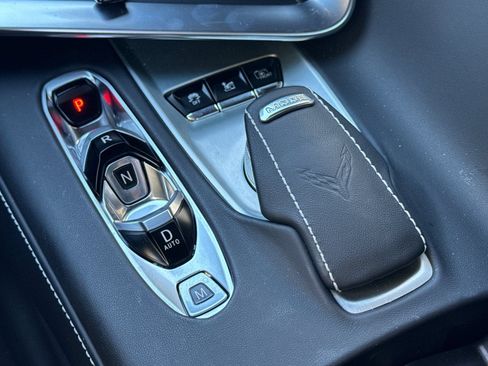 Used 2025 Chevrolet Corvette Stingray Premium Cpe w/ Z51 Performance Package RWD image 19